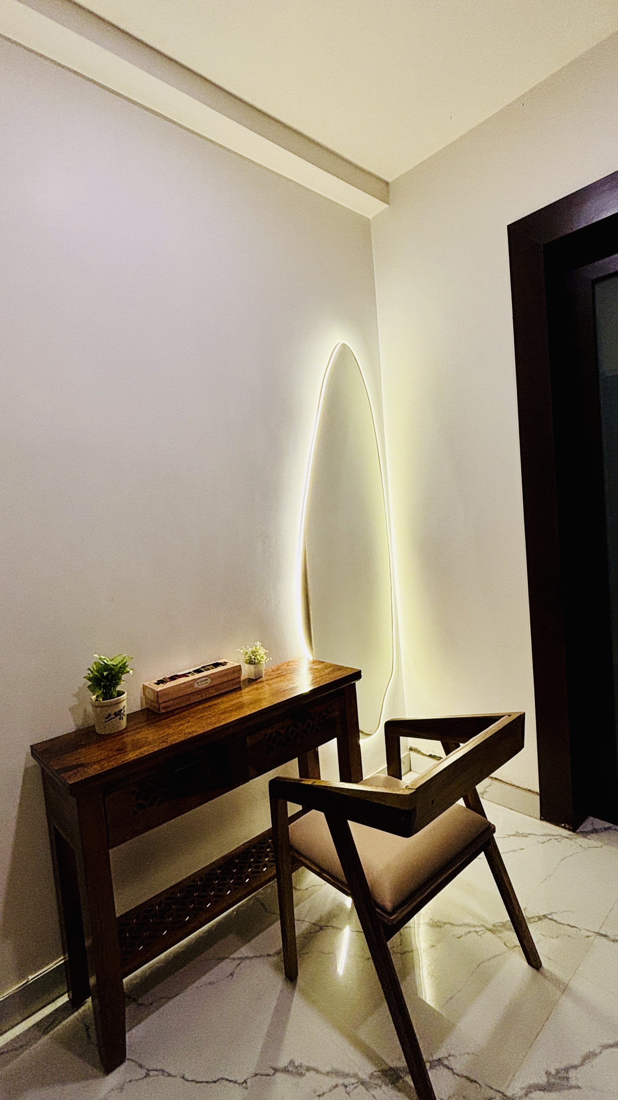 Begum Suite – Ambient Bedside Lighting & Heritage Styling