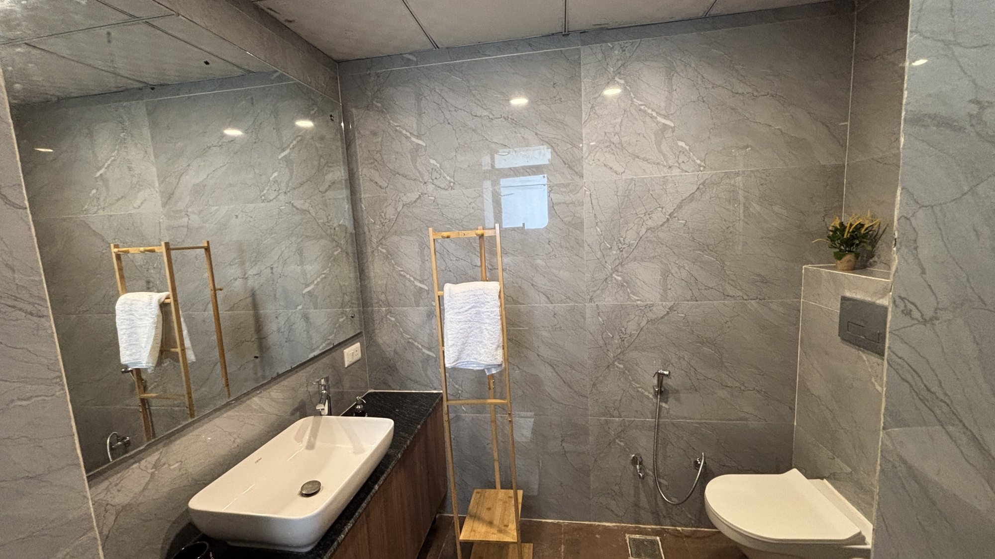 Nawab Chamber – En-suite Bathroom with Polished Grey Marble