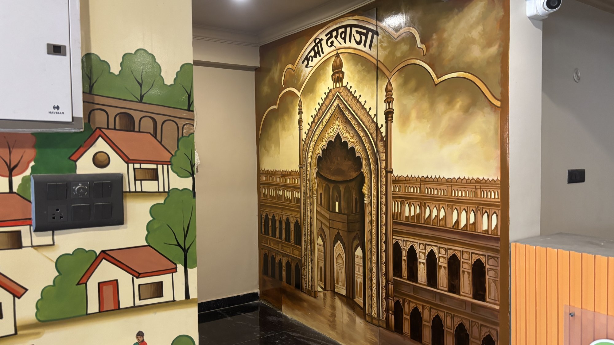 Heritage Wall Mural – Rumi Darwaza & Awadhi Cultural Vignettes